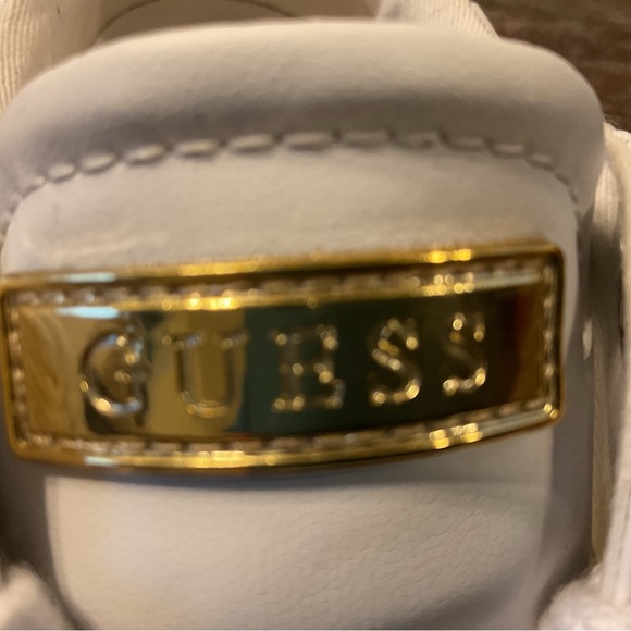 Women’s low top shoes guess shoes! - Picture 11 of 11